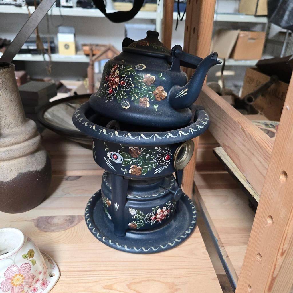 Zeer mooie vier Piter theepot met standaard, Ophalen of Verzenden