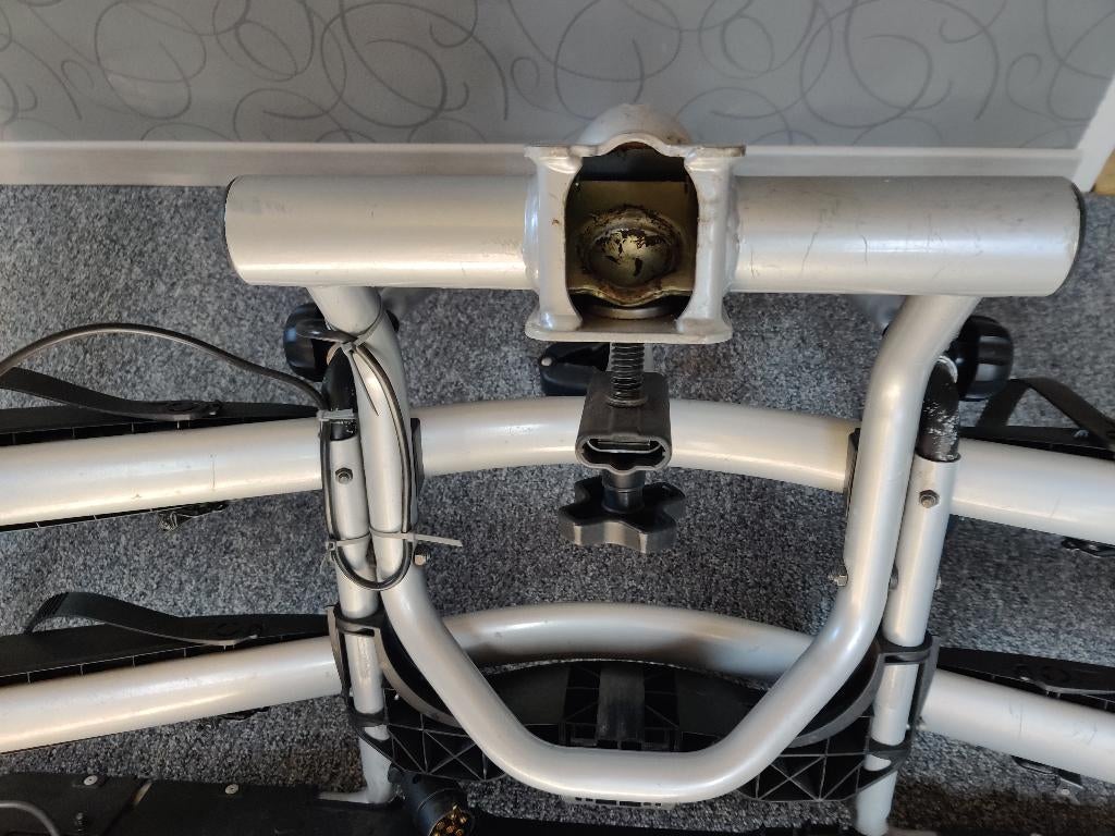 Fietsdrager, Ophalen, 2 fietsen, Gebruikt, Trekhaakdrager