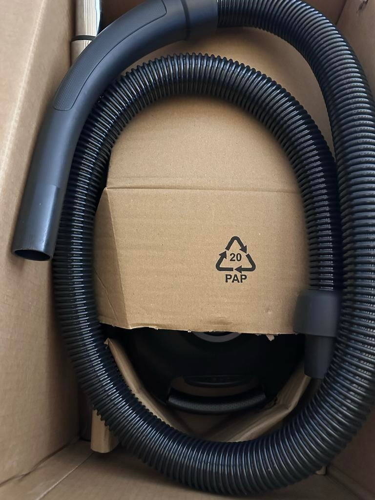 Nieuwe AEG CLEAN 3000 Stofzuiger met zak, Stofzak, ., Stofzuiger, Nieuw