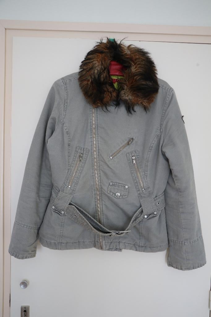 Dames Winter Jas Merk 10 FEET. Maat L. Kleur Grijs., Maat 42/44 (L), Ophalen of Verzenden, Zo goed als nieuw, Grijs