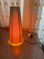 Besselink Licht Tafellamp - Stijlvolle Verlichting, Ophalen of Verzenden, Zo goed als nieuw, Stof, 50 tot 75 cm