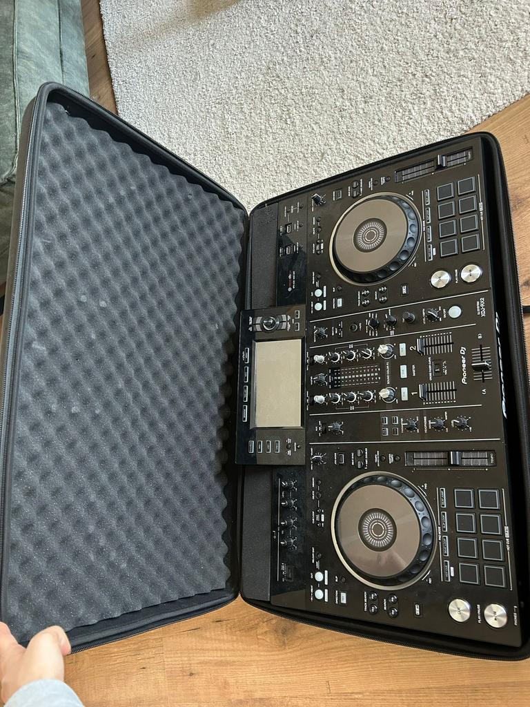 PIONEER XDJ-RX2 + Flightcase, Muziek en Instrumenten, Dj-sets en Draaitafels, Ophalen, Zo goed als nieuw, Pioneer