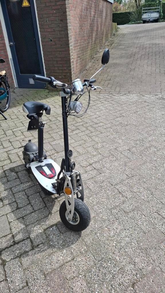 Witte snorscooter, Ophalen, Benzine, Overige merken