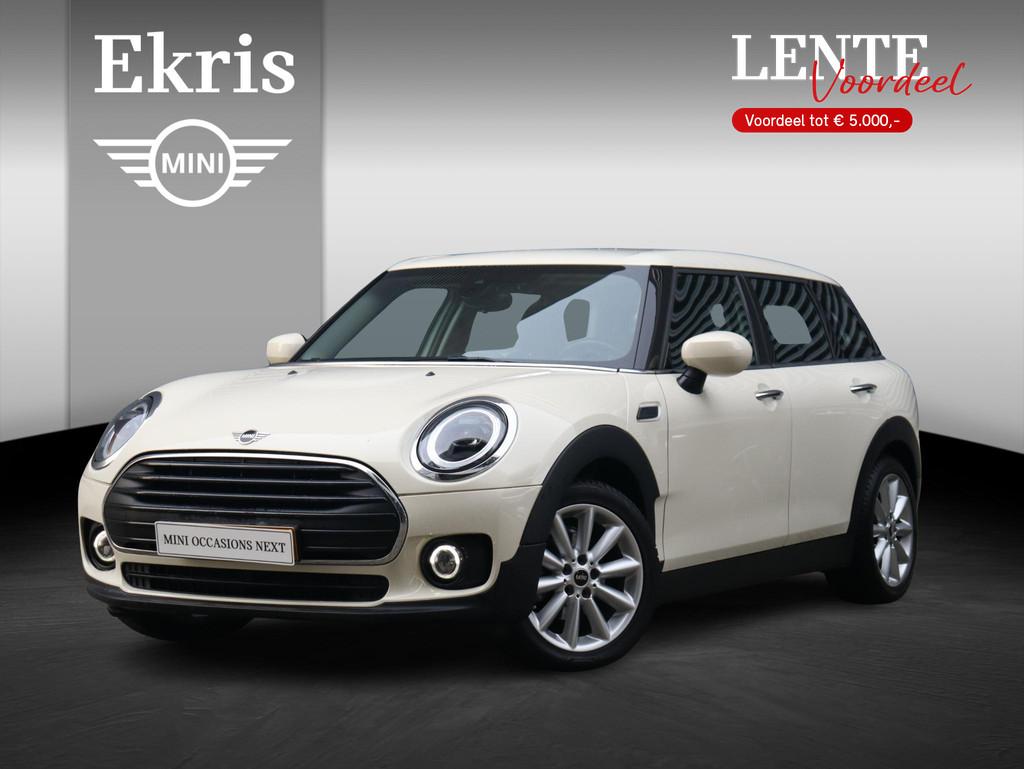 Mini Clubman One | Cruise Control + Apple Carplay + Parkeers, Auto's, Stof, Gebruikt, Wit, Handgeschakeld