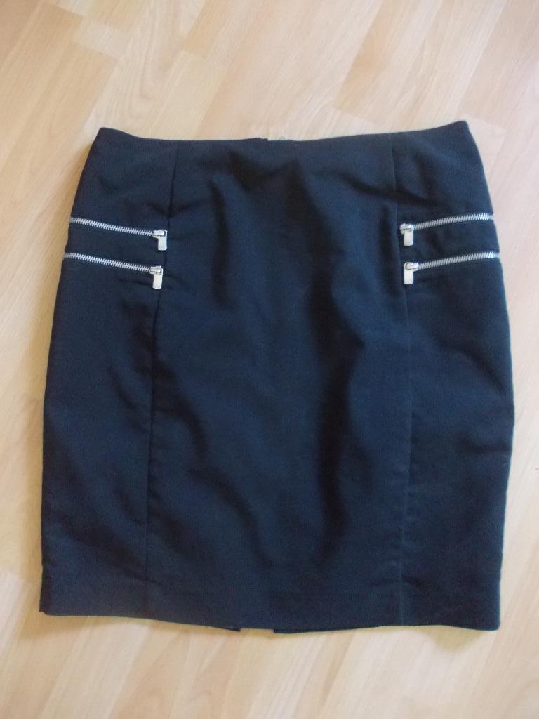 Prachtige zwarte rok in maat 42? van de H&M., Kleding | Dames, Rokken, Ophalen, H&M, Zwart, Maat 42/44 (L)