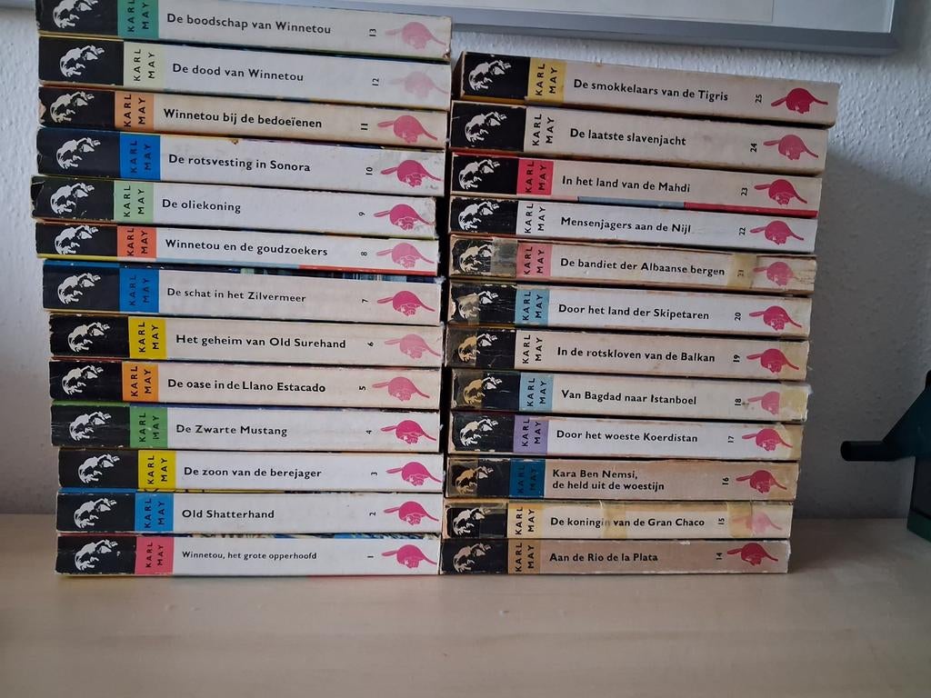 Karl May Pockets Serie 1-25 Compleet, Ophalen of Verzenden, Gelezen, Karl May, Nederland