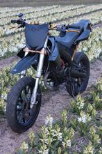 Derbi Senda DRD Evo custom zwart/goud, Ophalen, Gebruikt, Maximaal 45 km/u, 50 cc