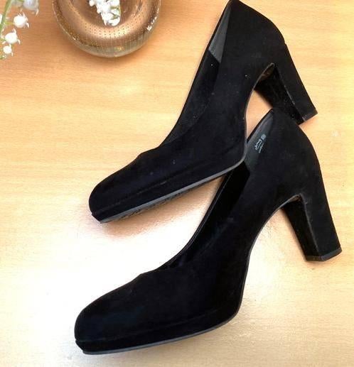 Tamaris suèdelook schoenen maat 37 [DM], Pumps, Zwart, Ophalen of Verzenden, Zo goed als nieuw