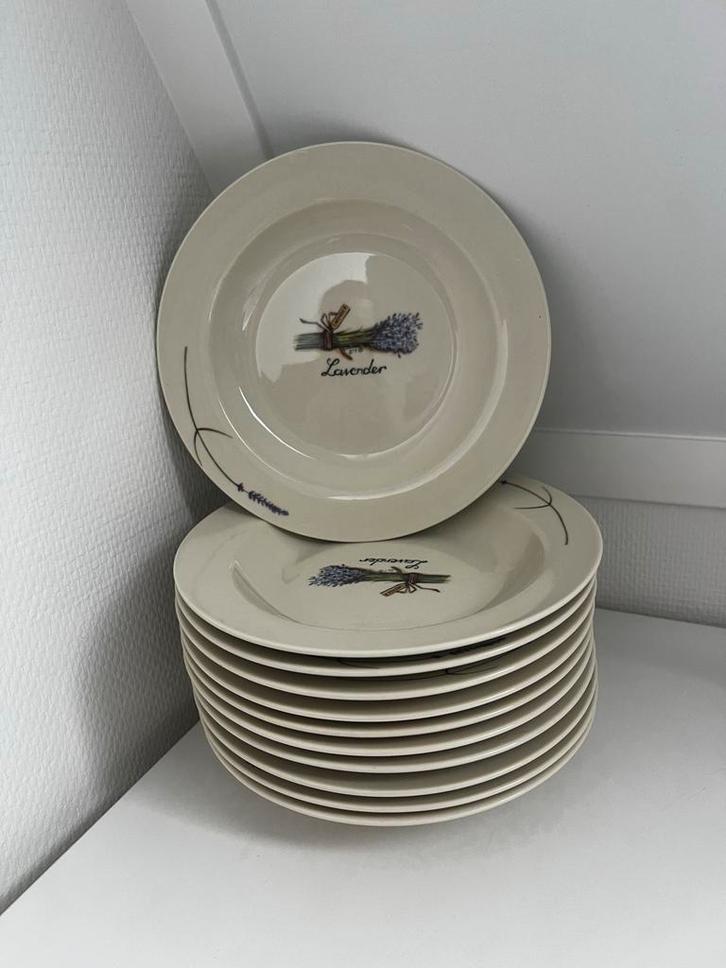 Jet ter Steege Lavendel Diepe Borden (9 stuks), Huis en Inrichting, Keuken | Servies, Gebruikt, Bord(en), Overige stijlen, Aardewerk