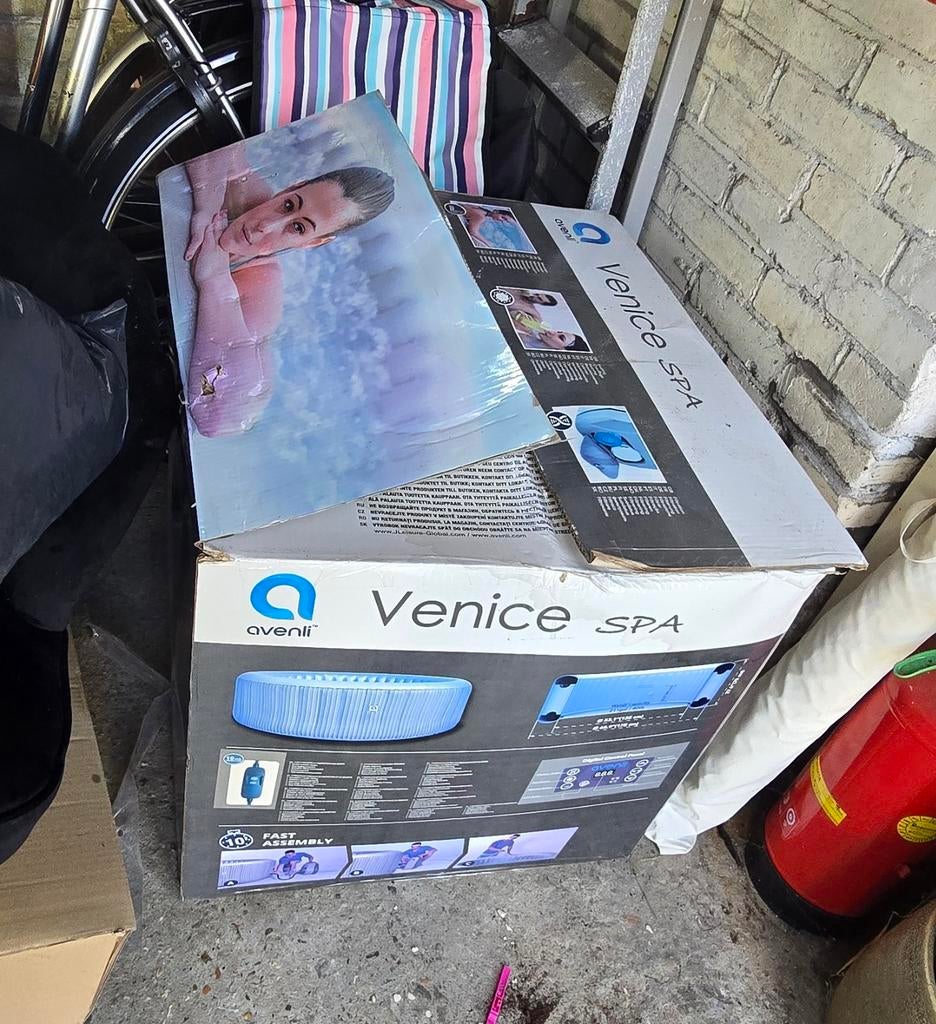 Avenli Venice Spa Opblaasbare Jacuzzi, Ophalen