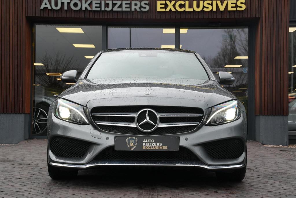 Mercedes-Benz C-klasse 350 e AMG Luchtvering Panoramadak Cru, Auto's, Mercedes-Benz, Achterwielaandrijving, Gebruikt, Euro 6, Hybride Elektrisch/Benzine