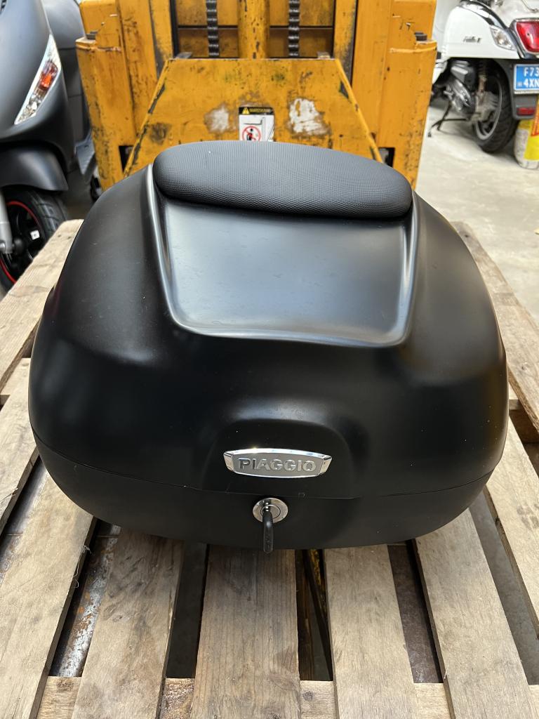 Piaggio MP3 400 530 Topkoffer gebruikt, Niet ingevuld, Gebruikt, Niet ingevuld, Ophalen of Verzenden