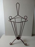 Oude paraplustandaard. Smeedijzer. Vorm van paraplu, Ophalen of Verzenden