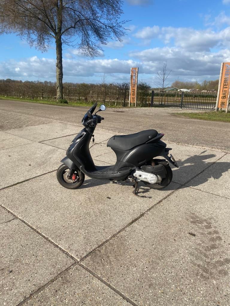 Piaggio Zip 2020 50cc, Fietsen en Brommers, Scooters | Piaggio, Zo goed als nieuw, Zip, Maximaal 45 km/u, Benzine, Ophalen