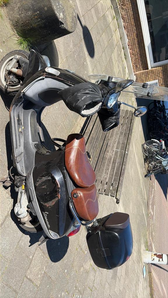 Vespa lx, Fietsen en Brommers, Scooters | Vespa, Ophalen of Verzenden, Zo goed als nieuw, Benzine, Vespa LX