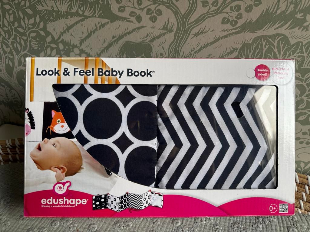 Edushape Look & Feel Baby Boek - Zwart/Wit & Kleurrijk, Ophalen of Verzenden, Zo goed als nieuw, Overige typen