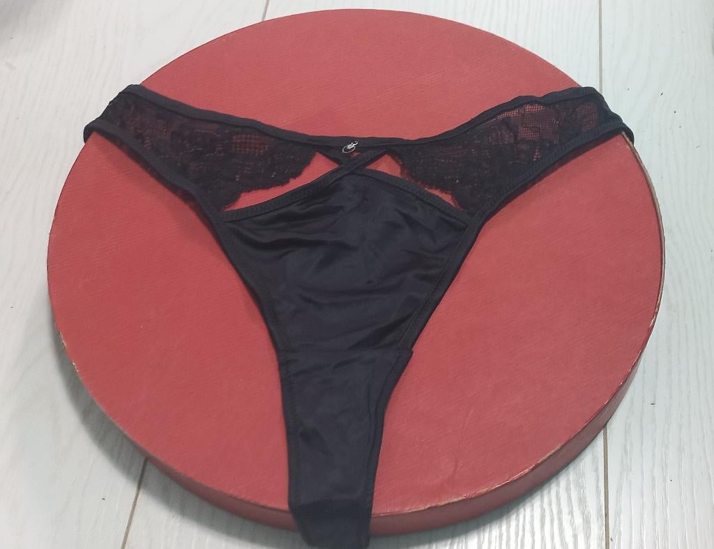 Sexy zwart kanten string met doorzichtige achterkant, large, Kleding | Dames, Ondergoed en Lingerie, Verzenden, Zwart, String