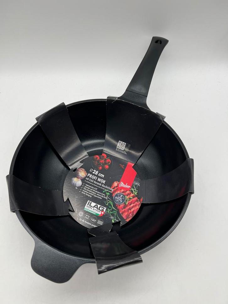 Wokpan streuber 28 cm.  Partij a 60 stuks 9 euro p stuk, Huis en Inrichting, Keuken | Potten en Pannen, Nieuw, Wok, Ophalen of Verzenden