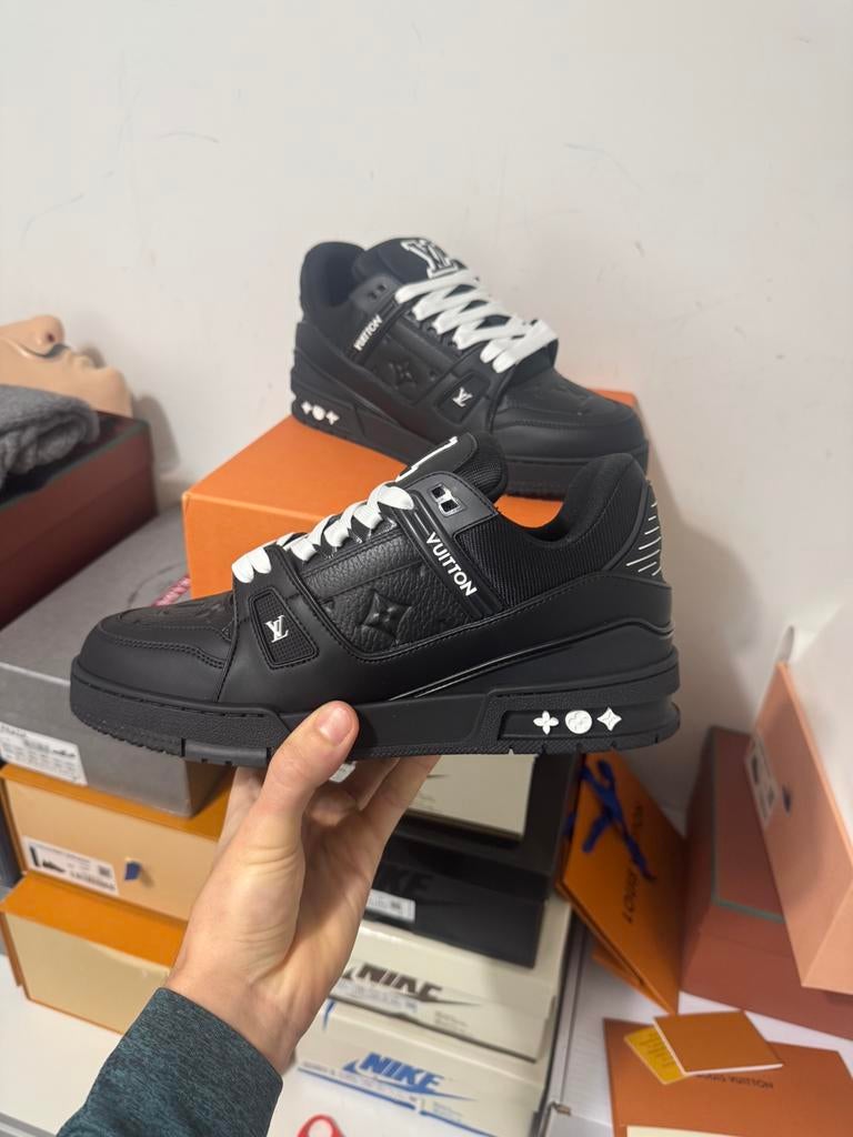Louis Vuitton Sneakers Black, Ophalen of Verzenden, Nieuw