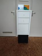 Kallax wit 2 vakken, met lades en deur, Overige materialen, Ophalen of Verzenden, Zo goed als nieuw, Minder dan 150 cm
