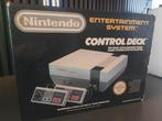 NES Nintendo Entertainment System Control Deck CIB, Ophalen of Verzenden, Gebruikt, Met 2 controllers