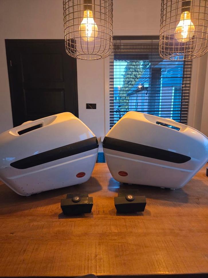 Zijkoffers Moto Guzzi V100 Mandello, Norge 1200GT, Stelvio, Motoren, Accessoires | Koffers en Tassen, Gebruikt, Ophalen of Verzenden