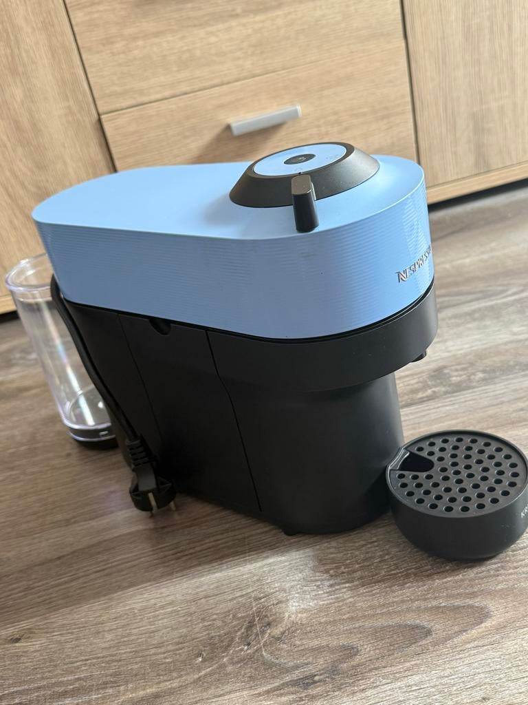 Nespresso Vertuo koffiemachine, Ophalen, Koffiemachine, Zo goed als nieuw, Koffiepads en cups