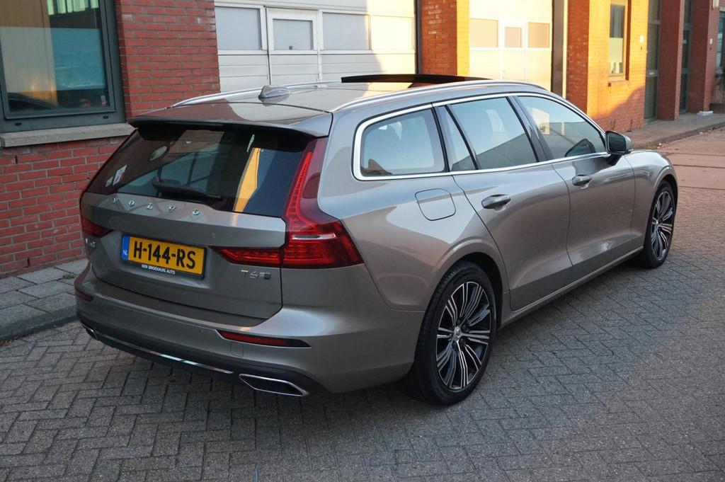 Volvo V60 2.0 T6 Twin Engine AWD Inscription Pano, Massage H, Automaat, Euro 6, 4 cilinders, Vierwielaandrijving