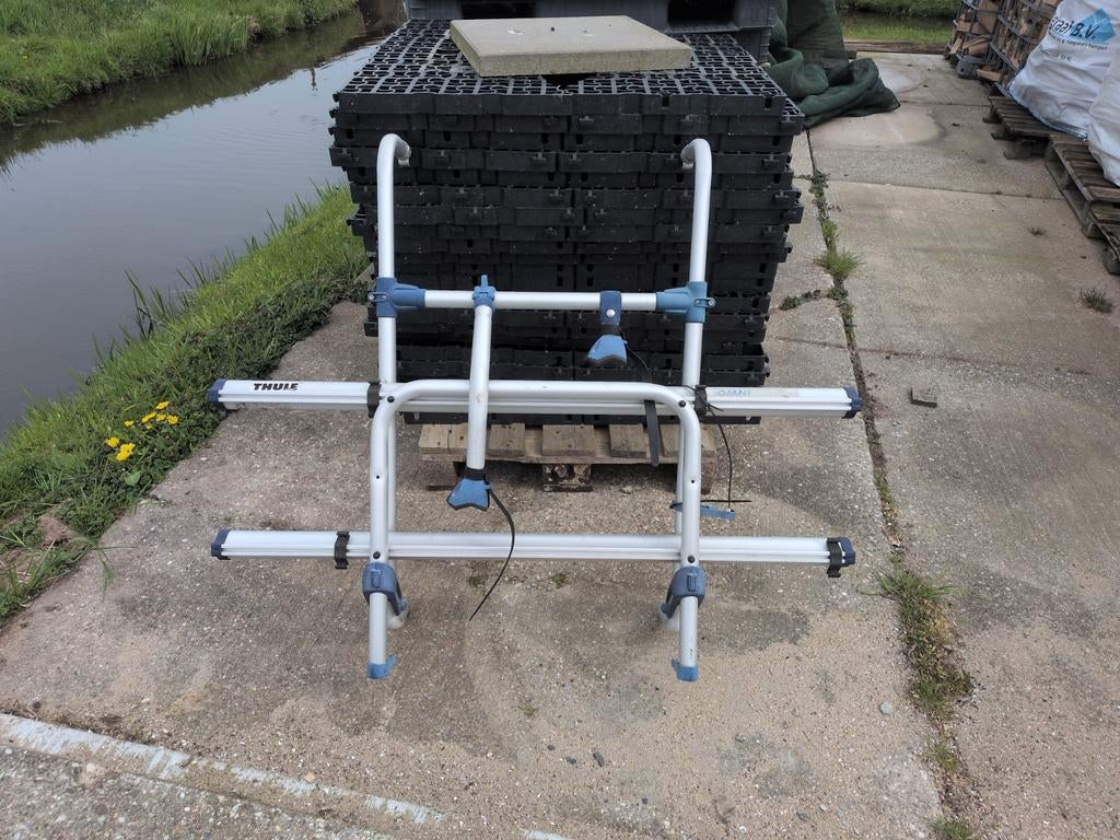 Thule Omni Bike fietsendrager voor achterop de caravan, Ophalen of Verzenden, 2 fietsen, Gebruikt, Achterklepdrager