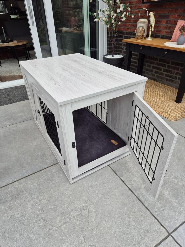 Prachtige bench, Dieren en Toebehoren, Hondenbenches, Zo goed als nieuw, Ophalen