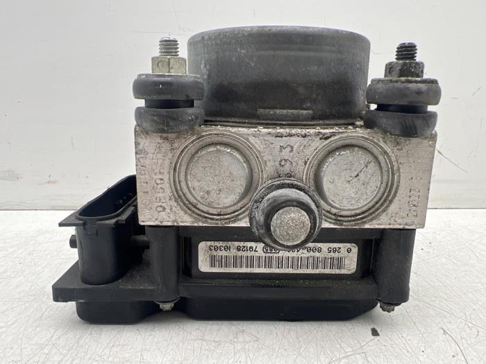 ABS Pomp van een Opel Corsa, Gebruikt, -, -, Opel