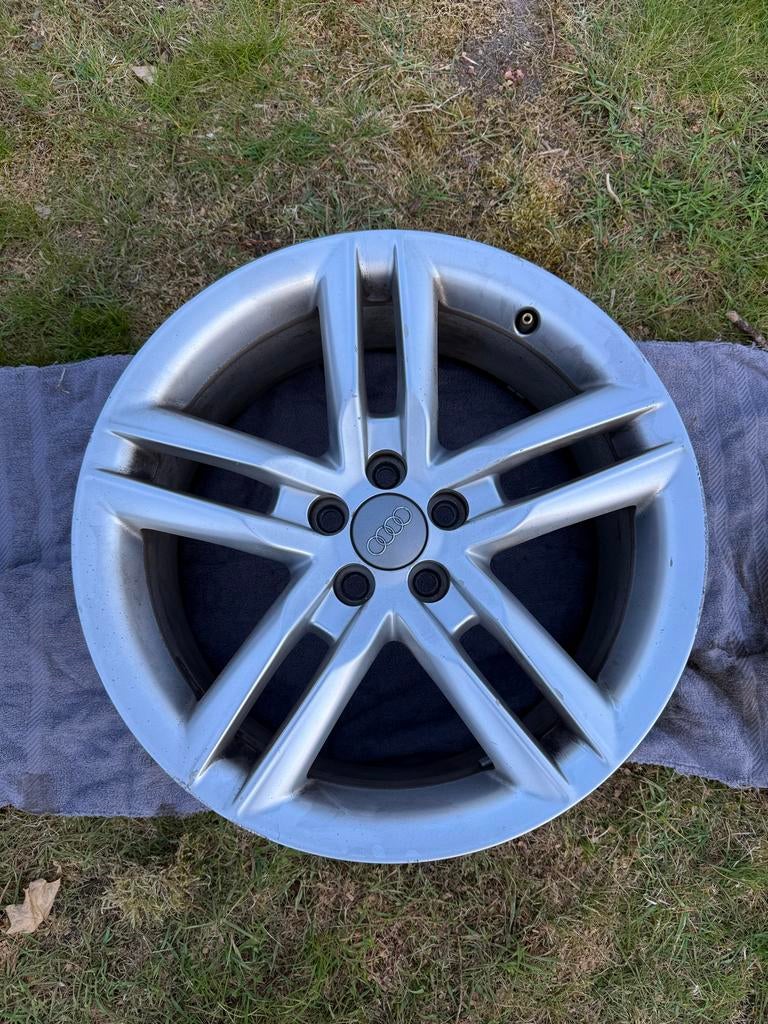 Originele Audi A1 Velgen - Chrome Look, Auto-onderdelen, Gebruikt, Velg(en), 17 inch, Ophalen of Verzenden