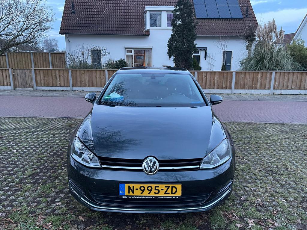 Volkswagen Golf 1.2 TSI 81KW 5D 2016 Grijs, Auto's, Voorwielaandrijving, Stof, 4 cilinders, 610 kg
