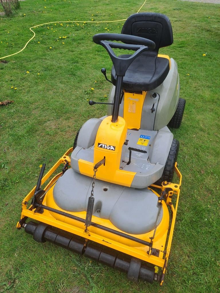 Stiga ready zitmaaier, Ophalen of Verzenden, Gebruikt, Versnellingen, 90 tot 120 cm
