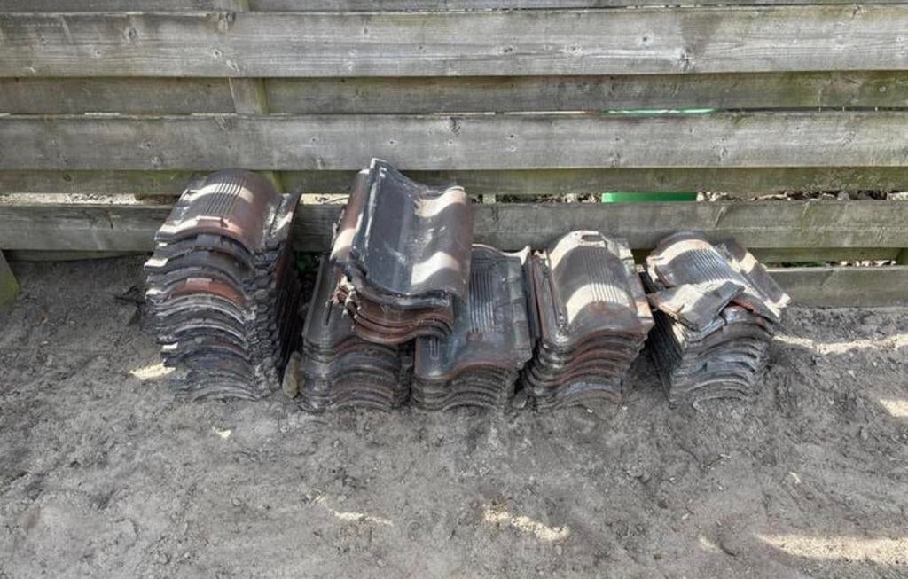 Restpartij dakpannen, Ophalen, Gebruikt, Steen of Klei, Minder dan 5 m²