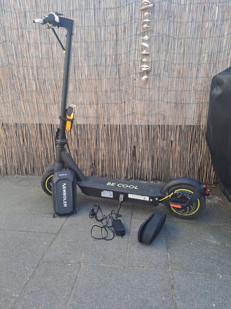 Robuuste elektrische step met flinke accu, Fietsen en Brommers, Steps, Ophalen, Elektrische step (E-scooter)
