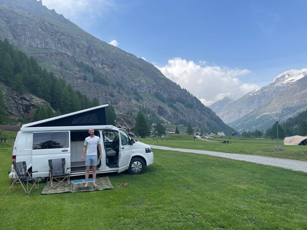 VW T5 2012 – 4 slaapplaatsen – Nieuwe inrichting – €29.500, Volkswagen, Particulier, Luifel, Overige merken