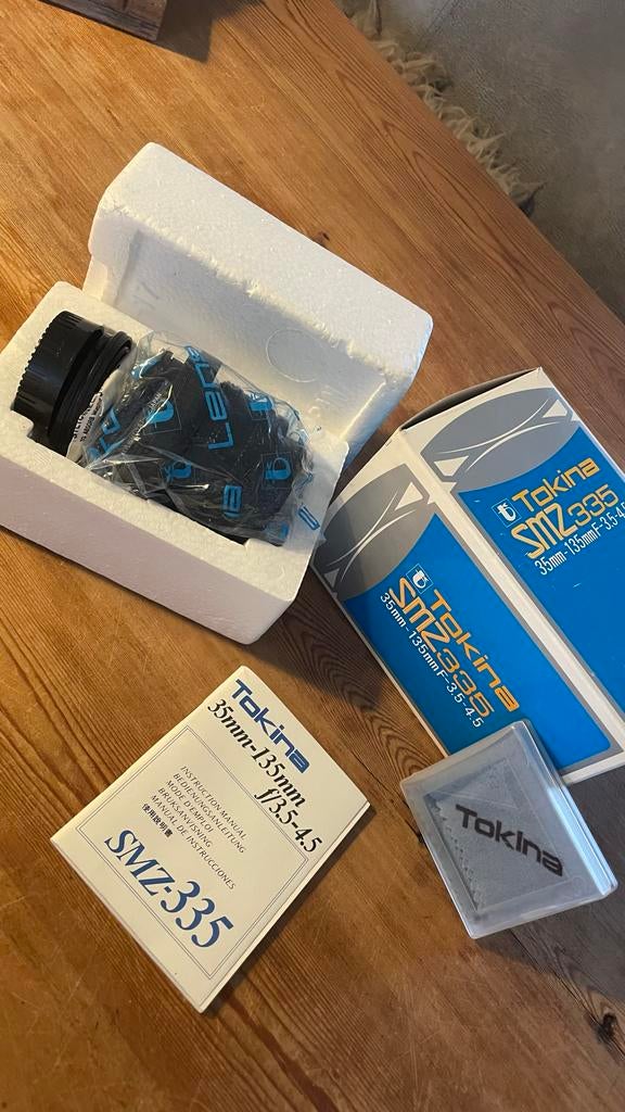 Tokina SMZ 335 35-135mm f/3.5-4.5 Zoomlens, Ophalen of Verzenden, Gebruikt, Telelens, Zoom