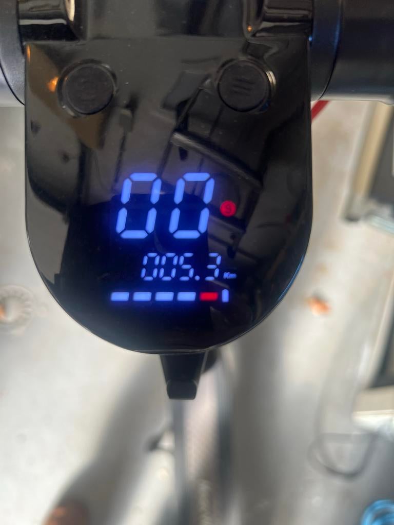 Elektrische step, Fietsen en Brommers, Steps, Ophalen of Verzenden, Gebruikt, Elektrische step (E-scooter)