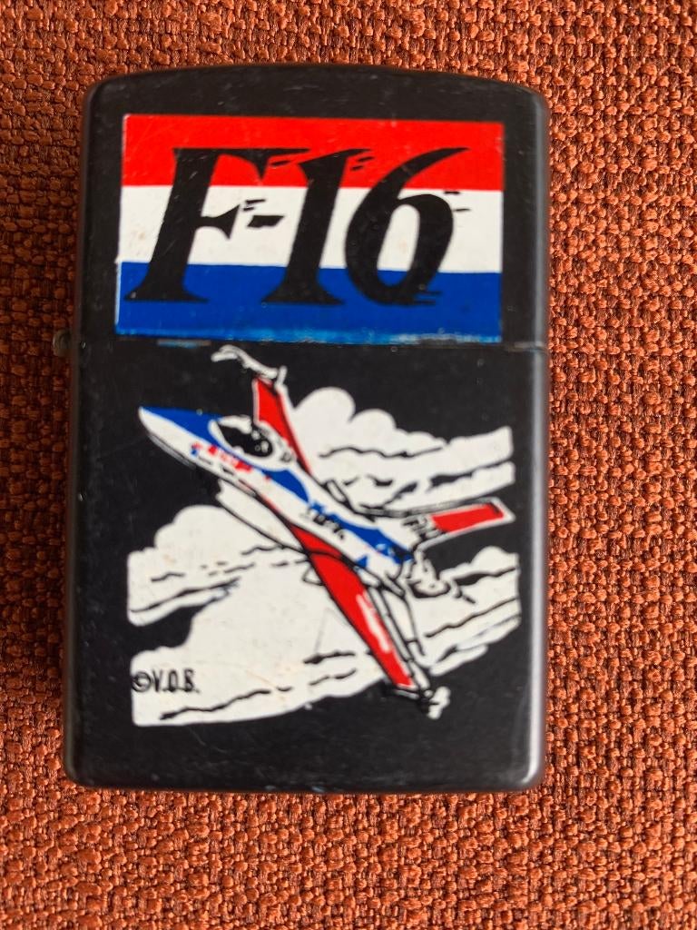 Retro aansteker  met F16, Ophalen of Verzenden, Aansteker