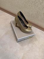 Mooie tamaris pumps. Maat 37, Kleding | Dames, Schoenen, Ophalen of Verzenden, Zo goed als nieuw, Overige kleuren