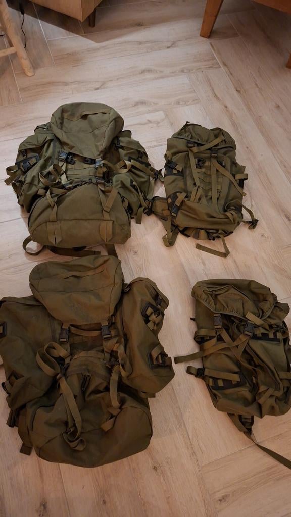 Berghaus Crusader 110L en Centurio 30L rugzakken, Ophalen of Verzenden, Landmacht, Nederland