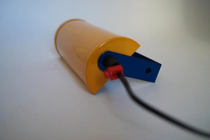 Wandlamp ontwerp afgeleid van Memphis / Pop-Art stijl, Huis en Inrichting, Lampen | Wandlampen, Gebruikt, Kunststof, Metaal, Ophalen of Verzenden