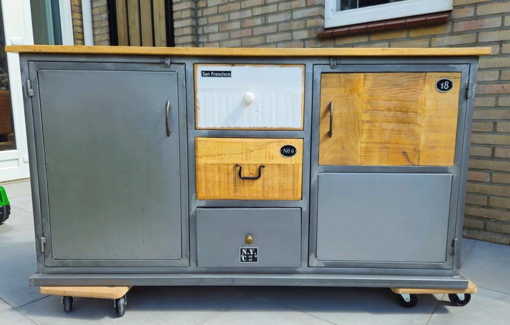 Uniek! Industrieel dressoir / kast – hout & metaal, Zo goed als nieuw, Industrieel, 25 tot 50 cm, Ophalen