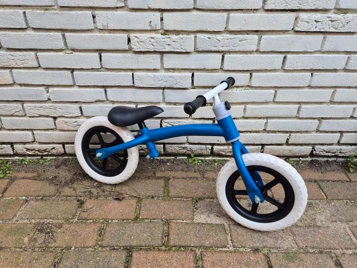 Blauwe loopfiets voor kinderen, Fietsen en Brommers, Fietsen | Kinderfietsjes, Gebruikt, Minder dan 16 inch, Ophalen