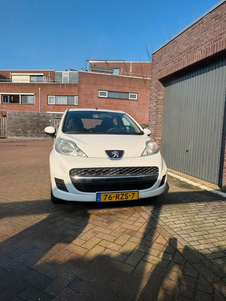 Peugeot 107 1.0 12V 5DR 2-TRONIC 2011 Wit AUTOMAAT!, Auto's, Peugeot, Particulier, Benzine, A, Hatchback, Automaat, Origineel Nederlands