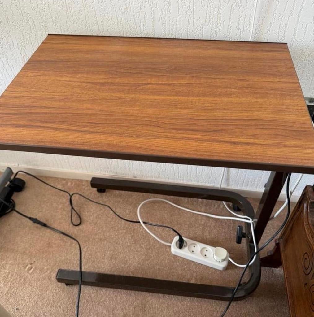 Bedtafel computer tafel met houtlook blad, Ophalen, Gebruikt, In hoogte verstelbaar