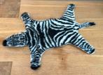 Namaak dierenvel zebra (met ophanghaakjes) lengte 62cm, Ophalen of Verzenden, Zo goed als nieuw