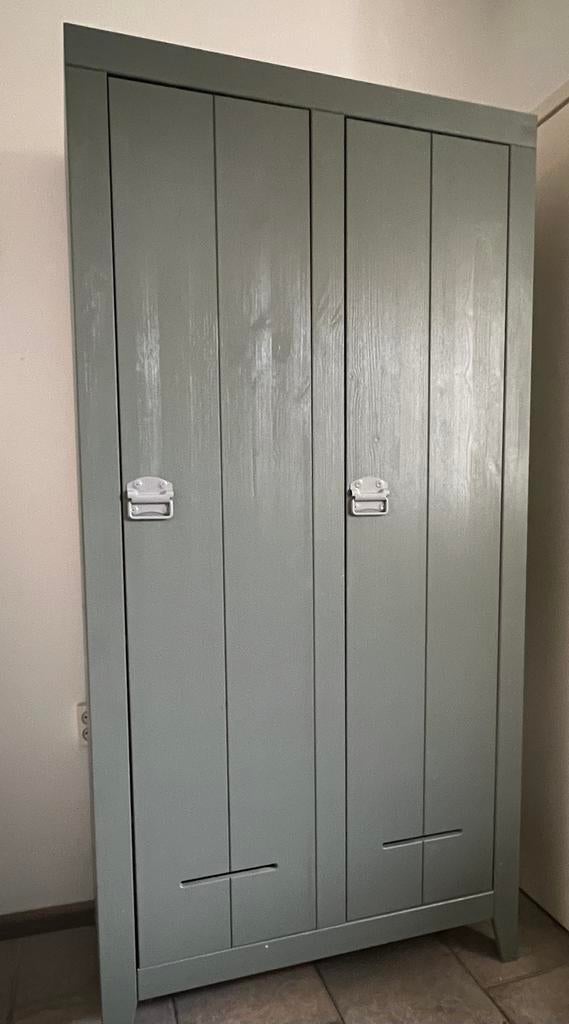 Twee woood kasten, Ophalen, Gebruikt