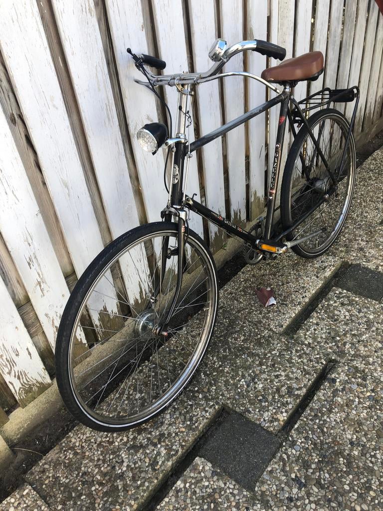 Bieden!. Gazelle Oldtimer fiets ( Opknapper ), Ophalen, Gebruikt, Versnellingen, Gazelle